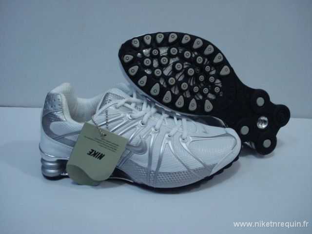 nouveau style Nike Shox OZ mens blanc argent (2).JPG